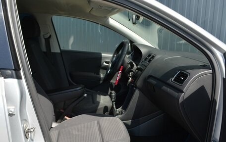 Volkswagen Polo VI (EU Market), 2011 год, 569 888 рублей, 17 фотография