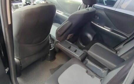 Toyota Ractis I, 2010 год, 750 000 рублей, 12 фотография