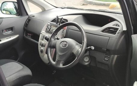 Toyota Ractis I, 2010 год, 750 000 рублей, 7 фотография