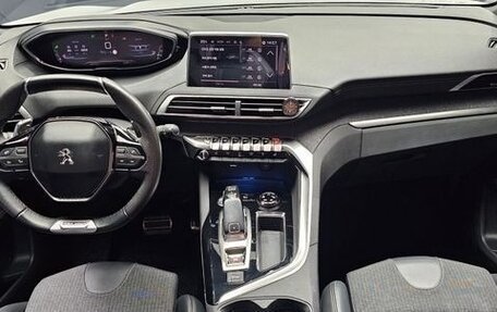 Peugeot 5008 II, 2019 год, 1 655 000 рублей, 9 фотография