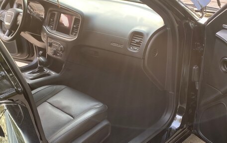 Dodge Charger, 2022 год, 5 990 000 рублей, 19 фотография
