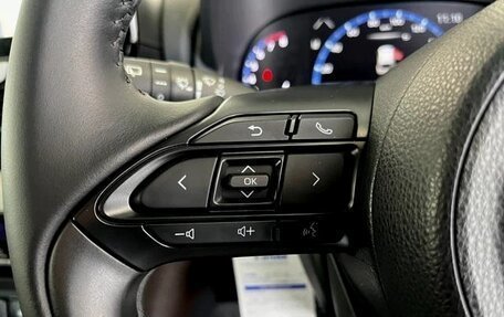Toyota Yaris Cross, 2022 год, 1 345 000 рублей, 8 фотография
