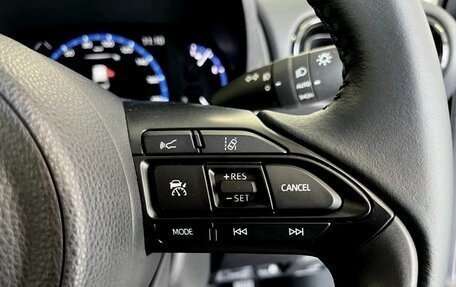 Toyota Yaris Cross, 2022 год, 1 345 000 рублей, 9 фотография