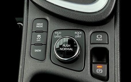 Toyota Yaris Cross, 2022 год, 1 345 000 рублей, 18 фотография
