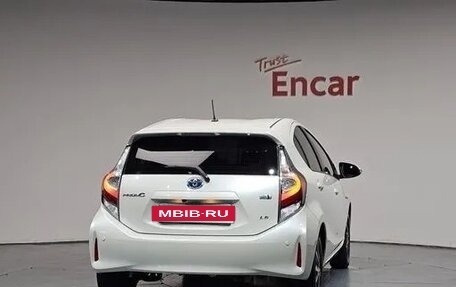 Toyota Prius c I, 2018 год, 1 508 000 рублей, 3 фотография