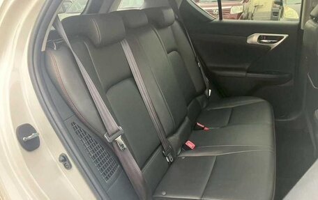 Lexus CT I рестайлинг, 2013 год, 921 000 рублей, 39 фотография