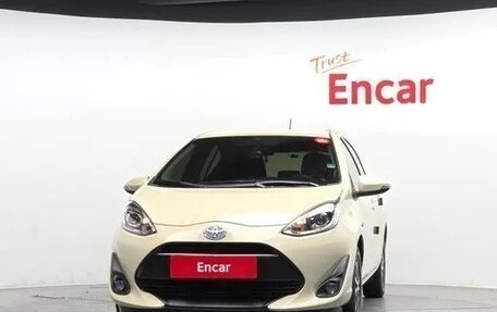Toyota Prius c I, 2018 год, 1 475 000 рублей, 2 фотография
