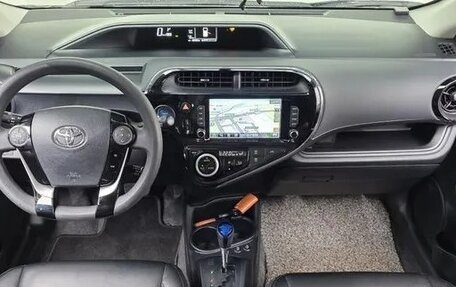 Toyota Prius c I, 2018 год, 1 475 000 рублей, 7 фотография
