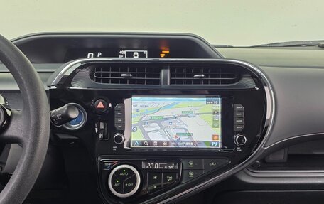Toyota Prius c I, 2018 год, 1 475 000 рублей, 9 фотография