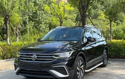 Volkswagen Tiguan II, 2022 год, 2 481 000 рублей, 1 фотография