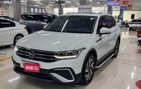Volkswagen Tiguan II, 2022 год, 2 457 000 рублей, 1 фотография