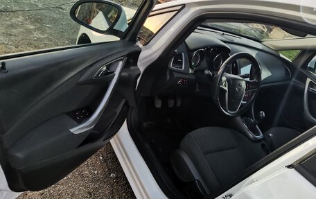 Opel Astra J, 2013 год, 625 000 рублей, 8 фотография