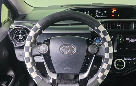 Toyota Prius c I, 2020 год, 1 679 000 рублей, 10 фотография