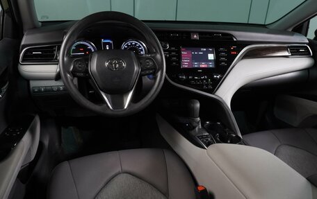 Toyota Camry, 2020 год, 2 599 000 рублей, 6 фотография