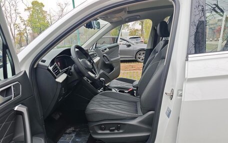 Volkswagen Tiguan II, 2022 год, 2 435 000 рублей, 5 фотография