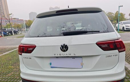 Volkswagen Tiguan II, 2022 год, 2 435 000 рублей, 4 фотография