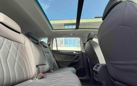 Volkswagen Tiguan II, 2022 год, 2 492 000 рублей, 10 фотография