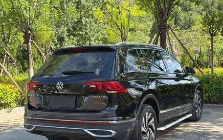 Volkswagen Tiguan II, 2022 год, 2 481 000 рублей, 4 фотография