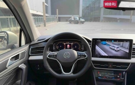 Volkswagen Tiguan II, 2022 год, 2 492 000 рублей, 8 фотография