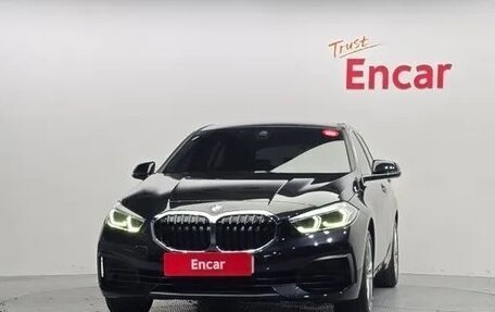 BMW 1 серия, 2021 год, 2 257 000 рублей, 2 фотография