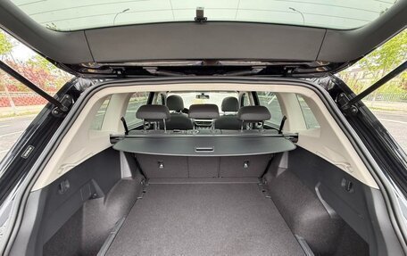 Volkswagen Tiguan II, 2022 год, 2 428 000 рублей, 11 фотография