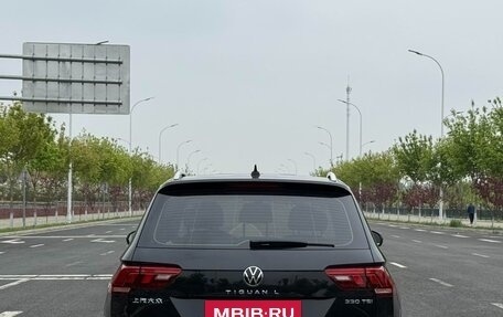 Volkswagen Tiguan II, 2022 год, 2 428 000 рублей, 5 фотография