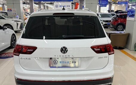 Volkswagen Tiguan II, 2022 год, 2 457 000 рублей, 5 фотография