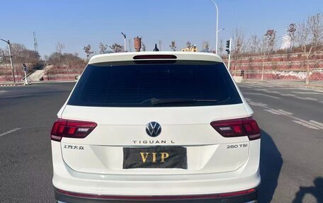 Volkswagen Tiguan II, 2022 год, 2 431 000 рублей, 4 фотография