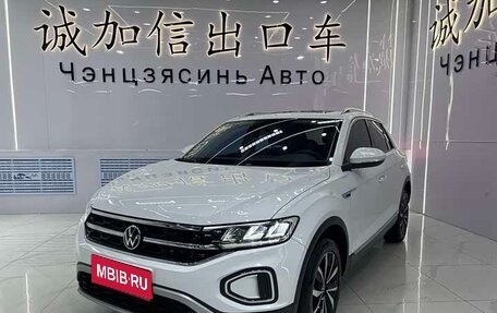 Volkswagen T-Roc I, 2022 год, 1 410 000 рублей, 1 фотография