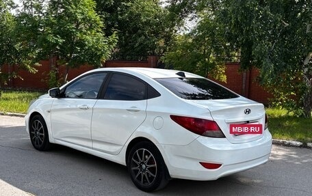 Hyundai Solaris II рестайлинг, 2013 год, 520 000 рублей, 5 фотография