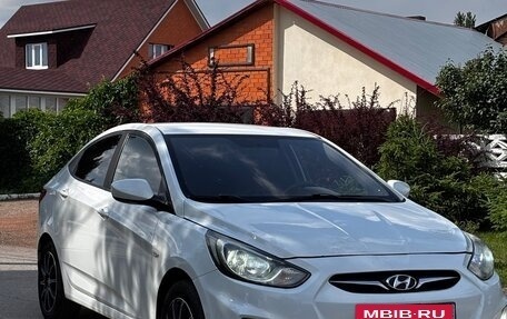 Hyundai Solaris II рестайлинг, 2013 год, 520 000 рублей, 13 фотография