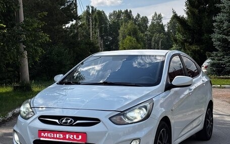 Hyundai Solaris II рестайлинг, 2013 год, 520 000 рублей, 15 фотография