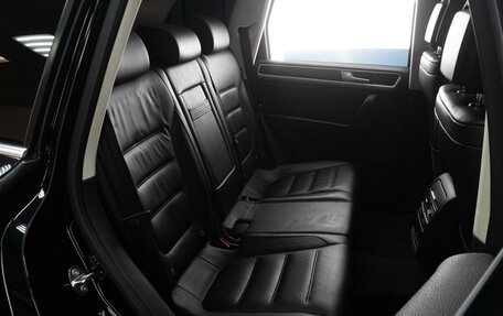 Volkswagen Touareg III, 2015 год, 2 999 000 рублей, 8 фотография