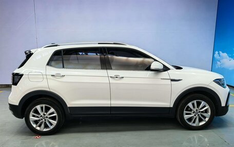 Volkswagen T-Cross I, 2022 год, 1 574 000 рублей, 8 фотография