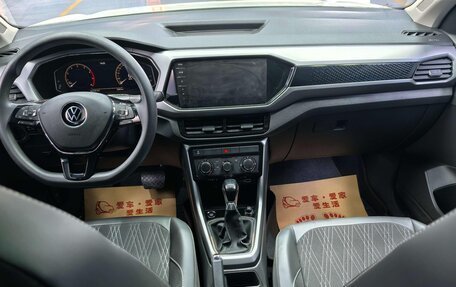 Volkswagen T-Cross I, 2022 год, 1 574 000 рублей, 13 фотография