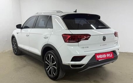 Volkswagen T-Roc I, 2022 год, 1 500 000 рублей, 5 фотография