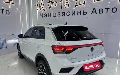 Volkswagen T-Roc I, 2022 год, 1 410 000 рублей, 6 фотография
