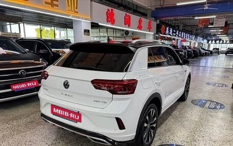 Volkswagen T-Roc I, 2022 год, 1 400 000 рублей, 9 фотография