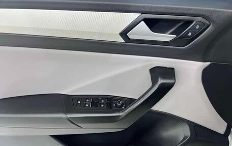 Volkswagen T-Roc I, 2022 год, 1 410 000 рублей, 8 фотография