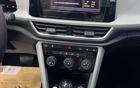 Volkswagen T-Roc I, 2022 год, 1 410 000 рублей, 12 фотография