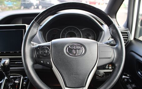 Toyota Noah III, 2021 год, 1 998 000 рублей, 23 фотография