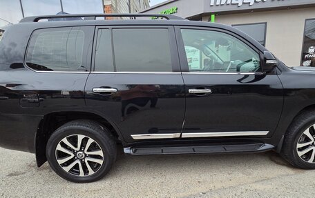 Toyota Land Cruiser 200, 2018 год, 7 500 000 рублей, 4 фотография