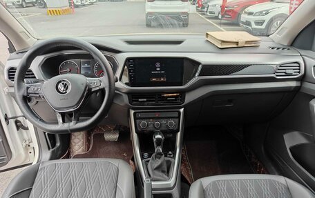 Volkswagen T-Cross I, 2021 год, 1 223 000 рублей, 8 фотография