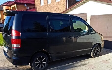 Toyota Noah III, 2006 год, 800 000 рублей, 5 фотография