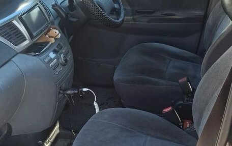 Toyota Noah III, 2006 год, 800 000 рублей, 9 фотография