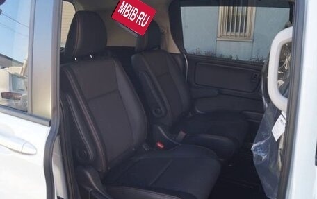 Honda Freed II, 2023 год, 1 655 000 рублей, 13 фотография