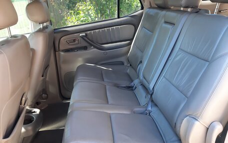Toyota Sequoia II рестайлинг, 2003 год, 1 500 000 рублей, 10 фотография