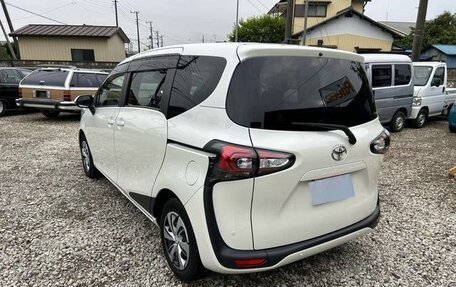 Toyota Sienta II, 2021 год, 1 052 000 рублей, 4 фотография