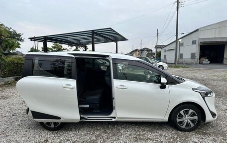 Toyota Sienta II, 2021 год, 1 052 000 рублей, 11 фотография