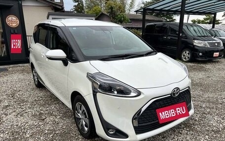 Toyota Sienta II, 2021 год, 1 052 000 рублей, 9 фотография